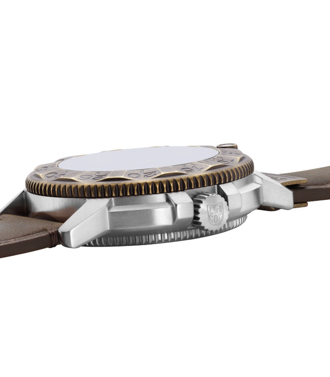 Adventure  Series 1300 | 1301.LG